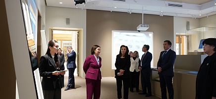 Судьи Конституционного Суда РК посетили Архив Президента фото галереи 2